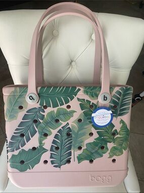 Limited Edition Baby Bogg Bag in Palm Print!